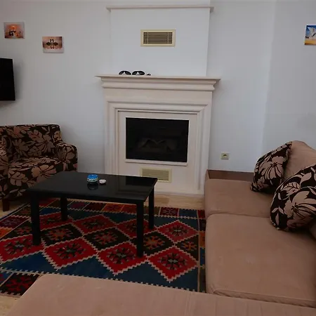 Villa Altar *